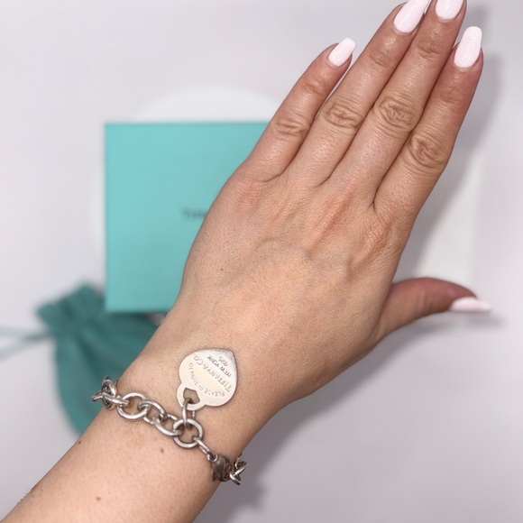 TIFFANY HEART TAG CHAIN - Picture 3 of 6